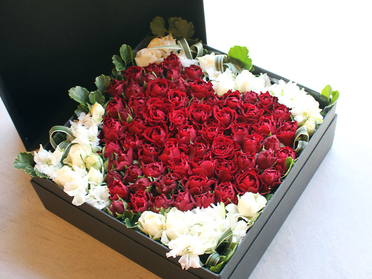美品 k10 ローズ ブレスレット 薔薇 アヴァランチ コンビネーション 美品 k10 ローズ ブレスレット 薔薇 アヴァランチ コンビネーション