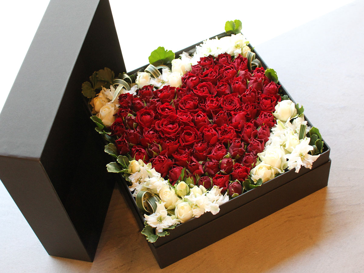 ハートローズボックスアレンジメント - K's flower novo
