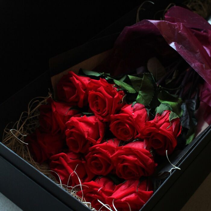 featured_pre-dozen-box-bouquet